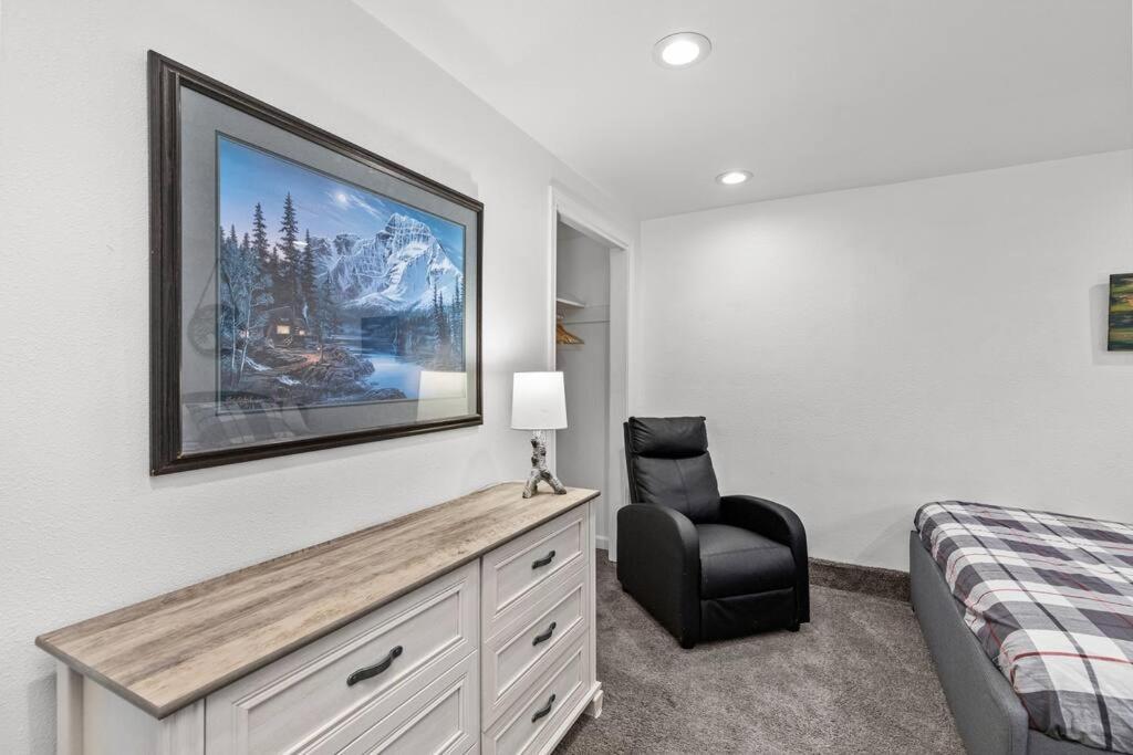 Pacific Nw Gem W/Hot-Tub 15 Minutes Airport. Apartment Обърн Екстериор снимка
