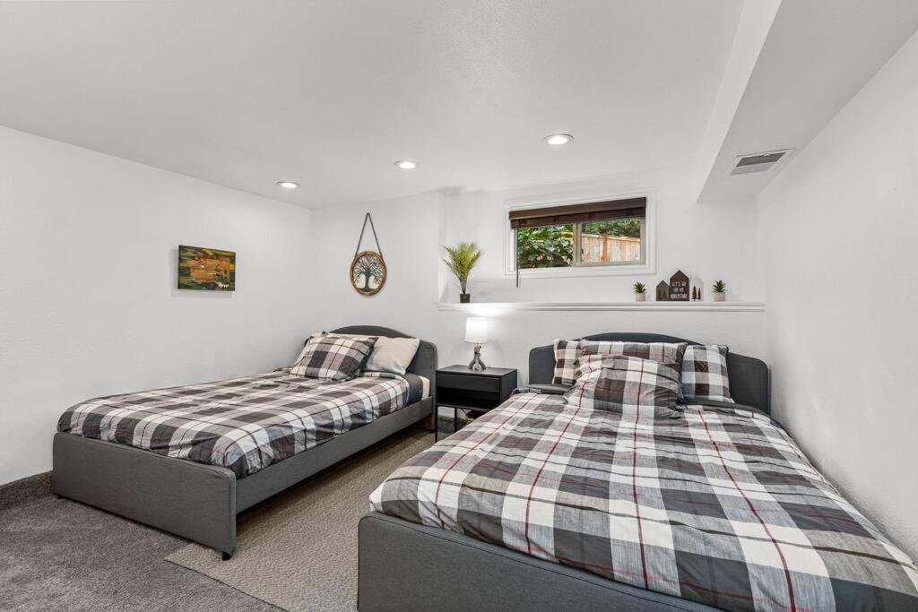 Pacific Nw Gem W/Hot-Tub 15 Minutes Airport. Apartment Обърн Екстериор снимка